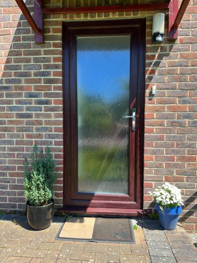 New Forest Hideaway- Self Catering Accommodation Newbridge  Экстерьер фото