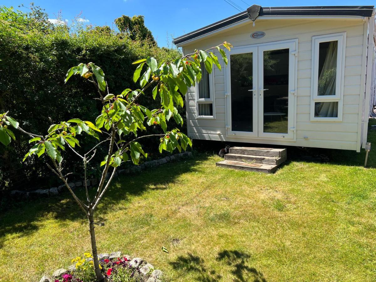 New Forest Hideaway- Self Catering Accommodation Newbridge  Экстерьер фото